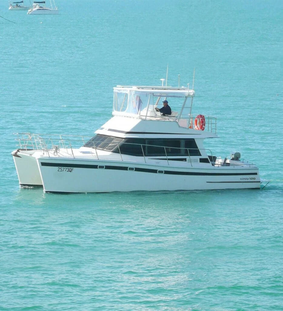 Mojo Scimitar 1010 power catamaran in the Whitsundays